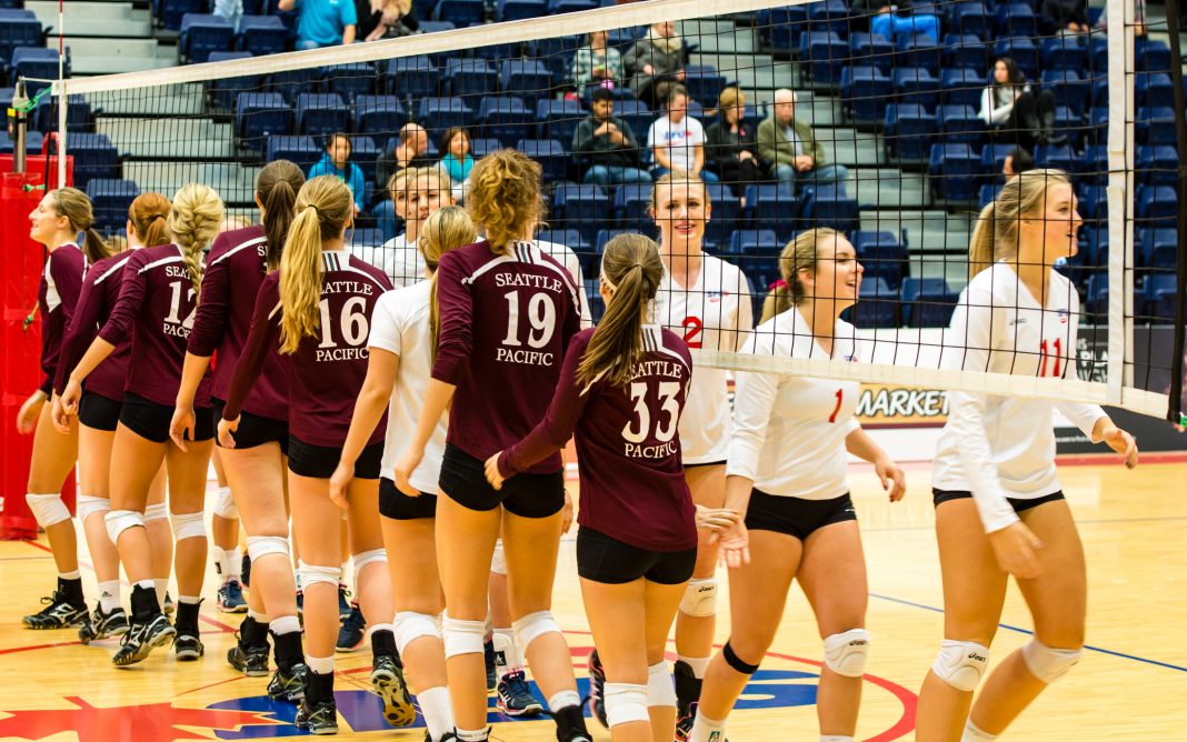 Volleyball team wins last game of season in Alaska | The Peak