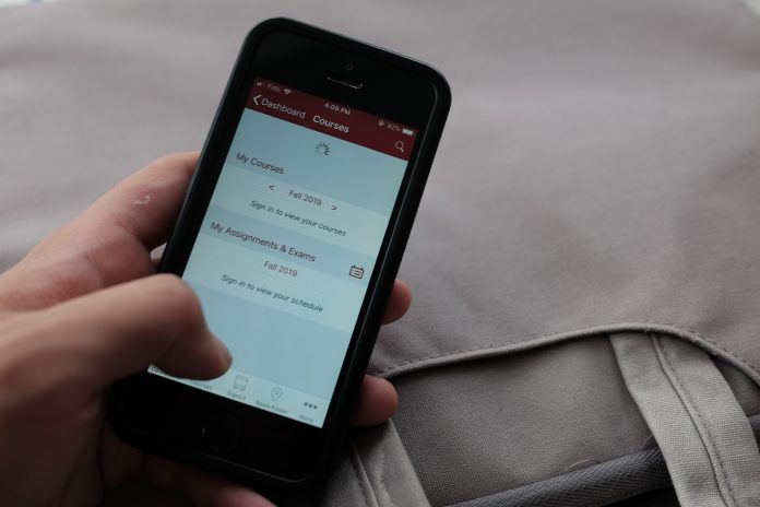 OPINIONS_SFU_Snap_App_ChrisHo-min