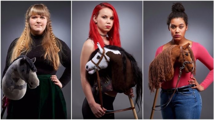 W13 - SPORTS - Hobbyhorsing