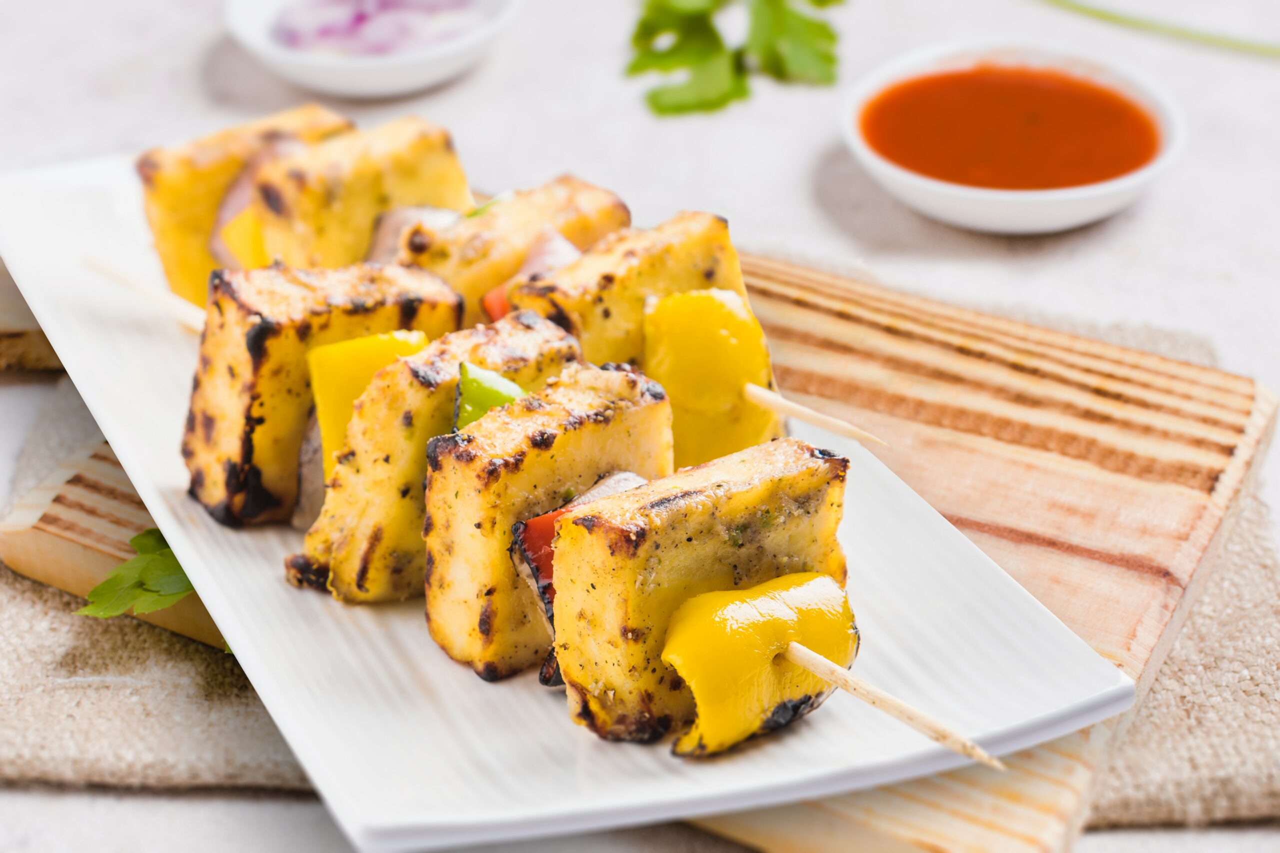 Paneer and peppers are grilled on a skewer. Either they look exceptionally tasty, or I’m exceptionally hungry.