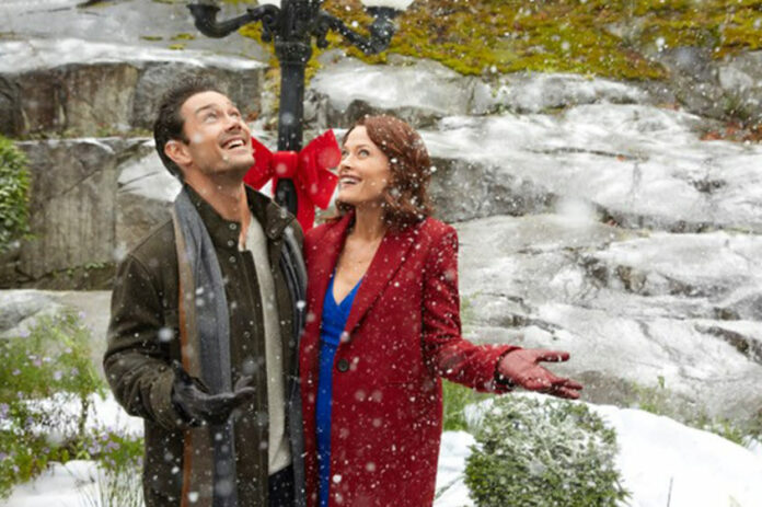 hope_bb917638-7dbc-417f-b853-bb02e4411544 The vector image of the Hallmark logo.