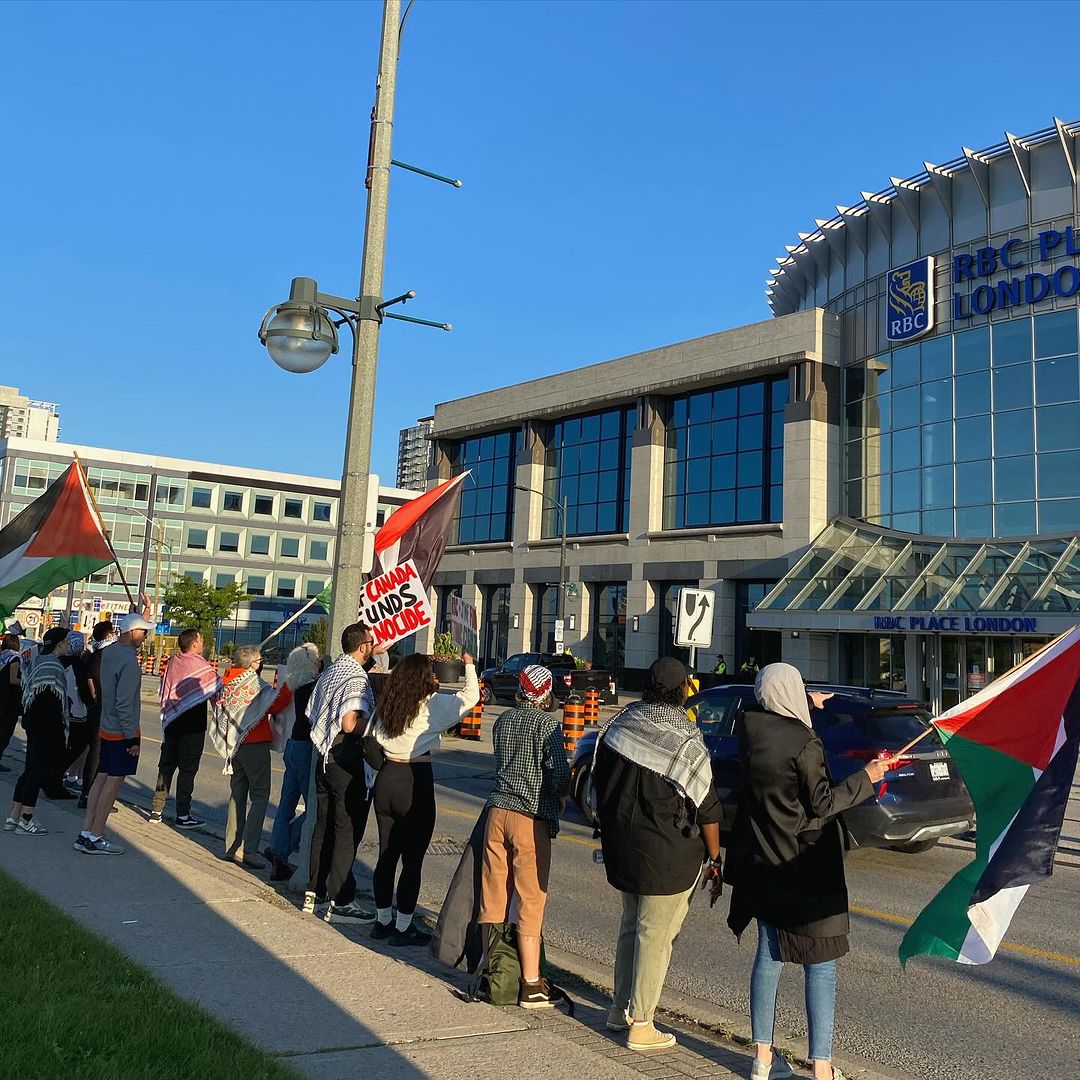 This is a photo of the group Independent Jewish Voices protesting for Palestine.